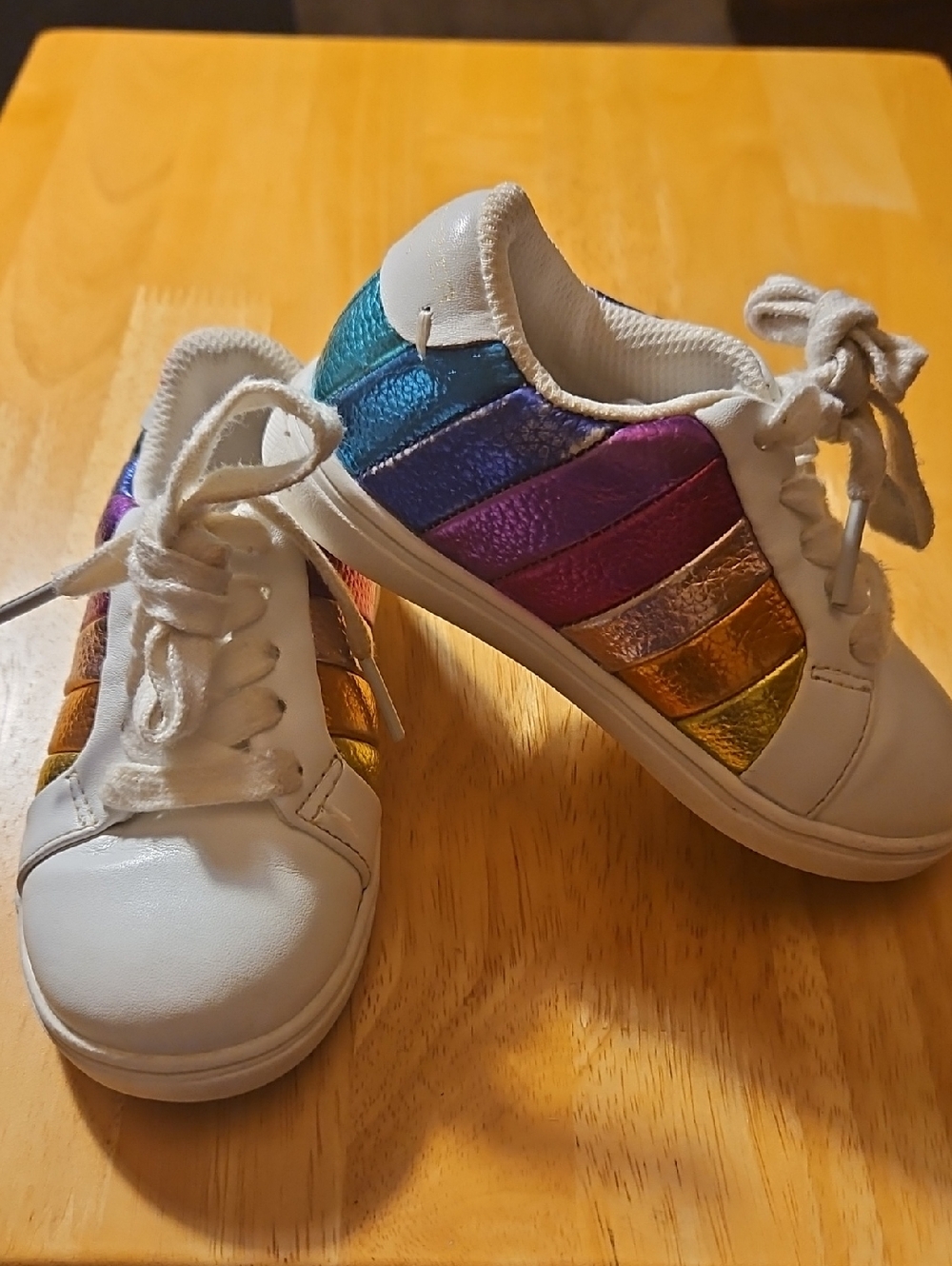Kurt Geiger White Kids Sneakers with Rainbow Metallic Stripes